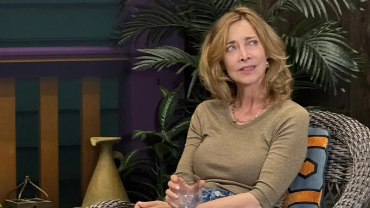 Sharon Lawrence in rehearsal
